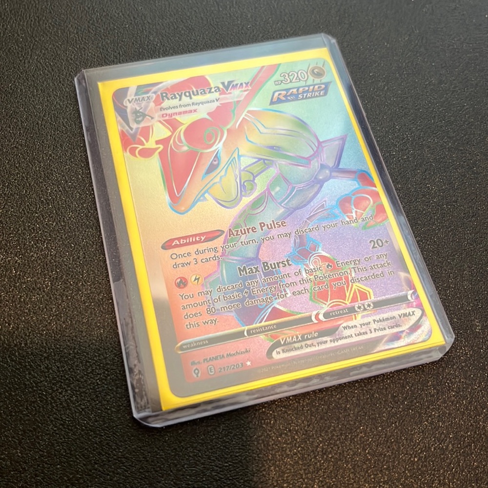 Rayquaza VMAX Secret Rare